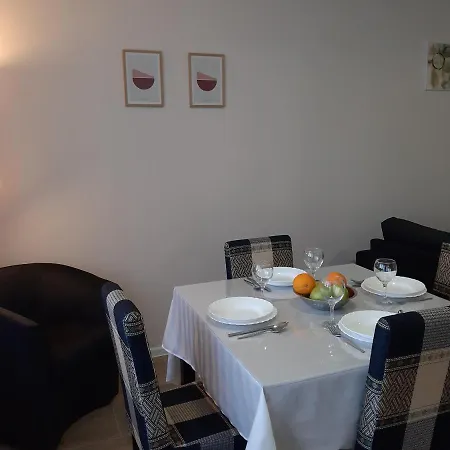 Manna Apartment *